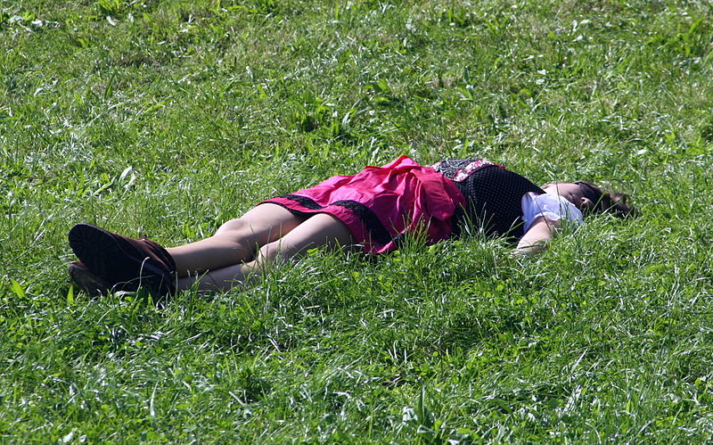 Bare gå til den, hun er sikkert med på den værste! (men det behøver du ikke undersøge først)